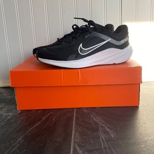 Black Nike Sneakers Brand New Never Worn